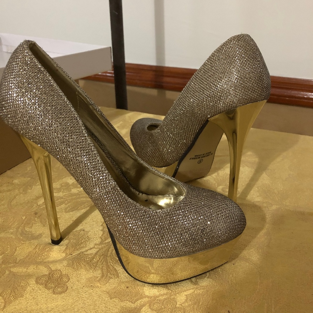 HIGH HEELS